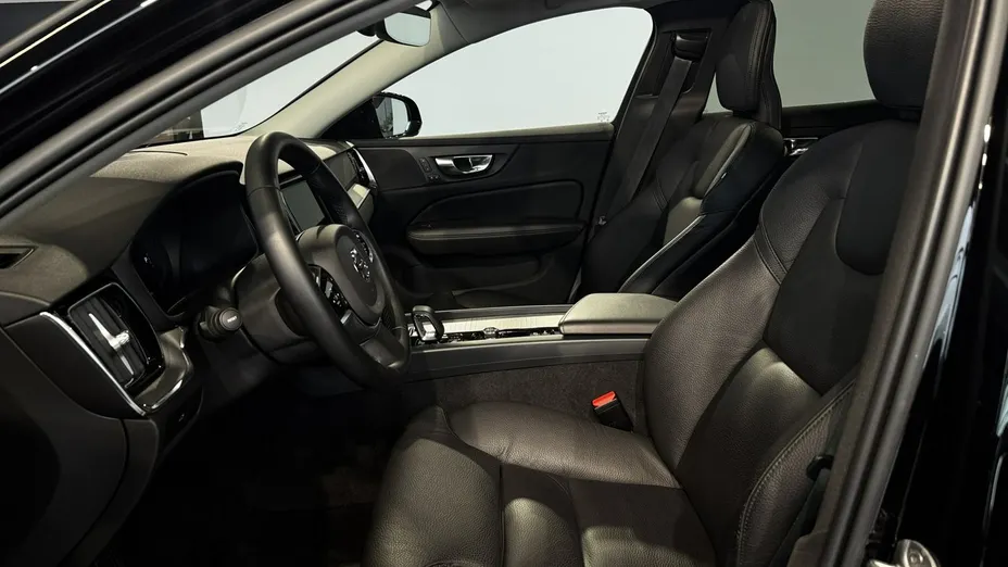 VOLVO V60 V60 CC Plus B4 D AWD aut