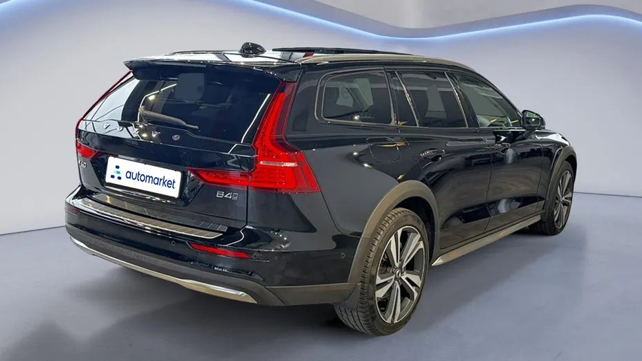 VOLVO V60 V60 CC Plus B4 D AWD aut