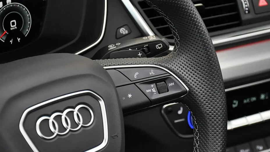 AUDI Q5 Q5 40 TDI mHEV Quattro S Line S tronic