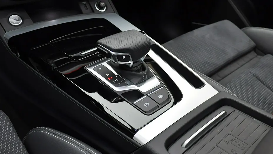 AUDI Q5 Q5 40 TDI mHEV Quattro S Line S tronic