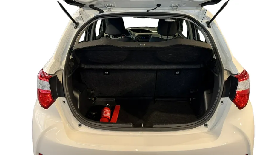 TOYOTA Yaris Yaris 1.5 Active