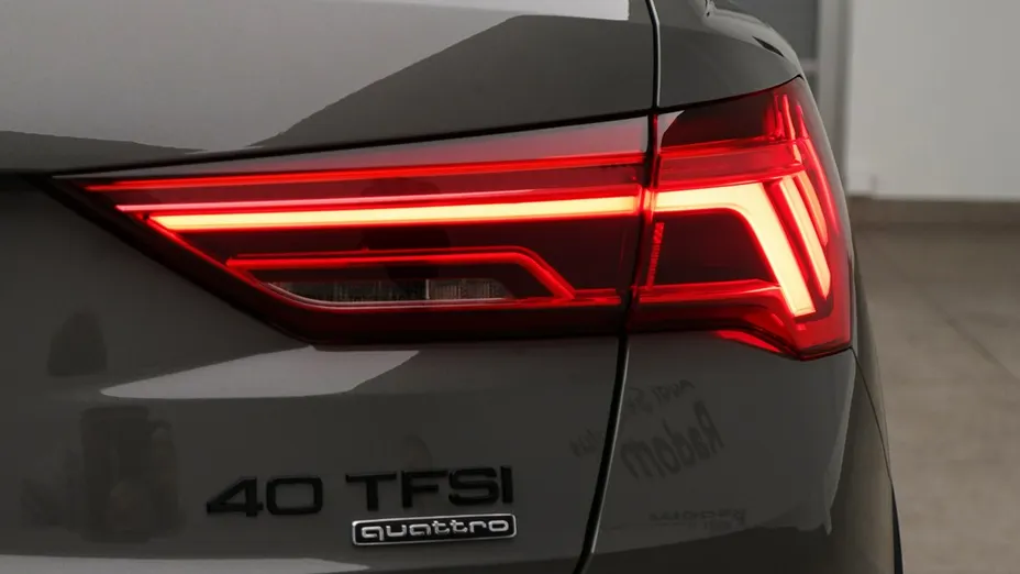 AUDI Q3 Q3 40 TFSI Quattro S-Line S tronic