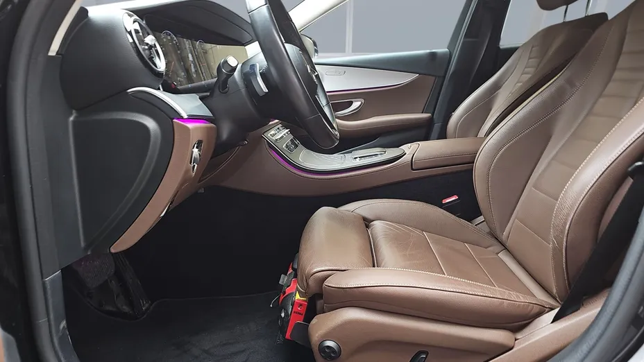 MERCEDES-BENZ E Klasa E 220 d