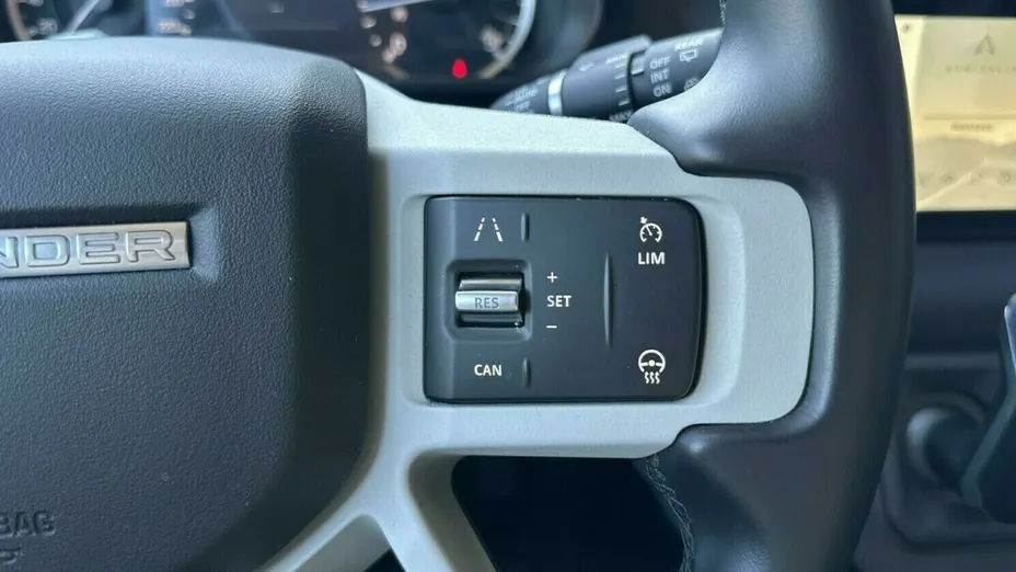 LAND ROVER Defender Defender 110 3.0 D200 mHEV S