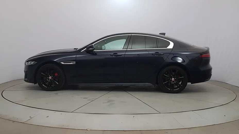 JAGUAR XE XE 2.0 D180 R-Dynamic SE aut