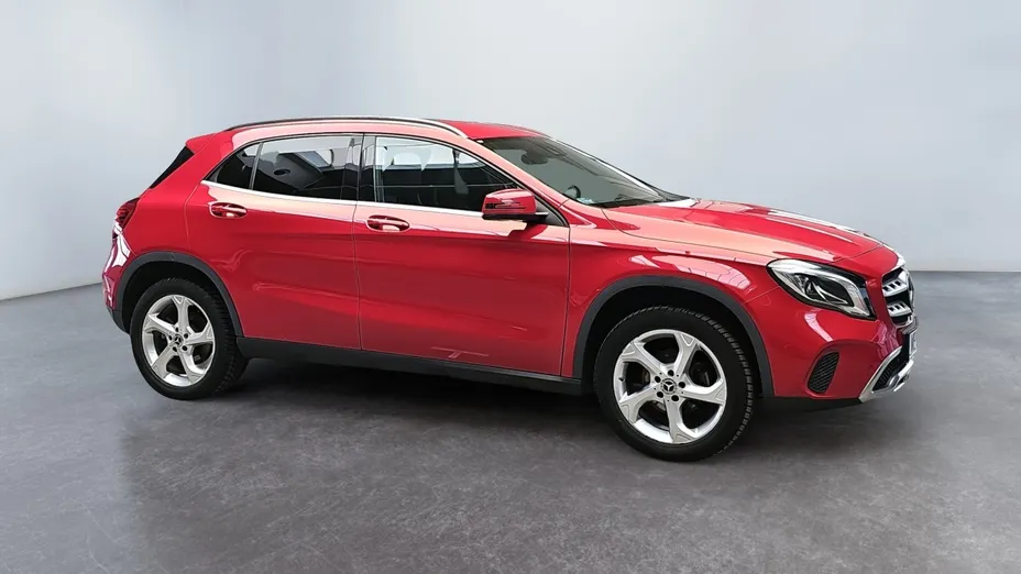 MERCEDES-BENZ GLA GLA 200 7G-DCT Urban