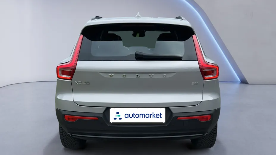 VOLVO XC40 XC40 B3 Plus Dark aut