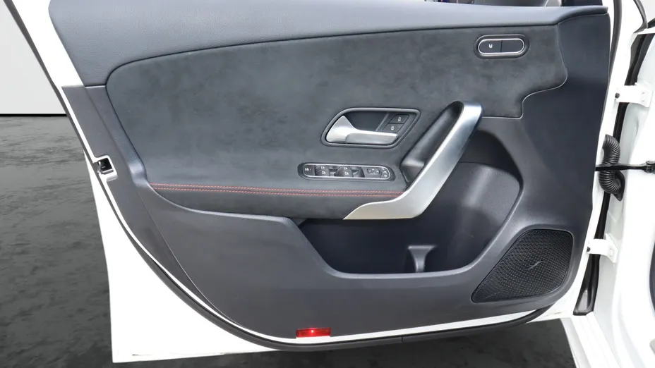 MERCEDES-BENZ A Klasa A 200 AMG Line 7G-DCT