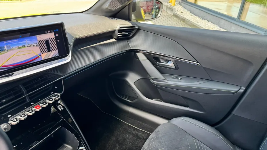PEUGEOT 208 208 1.2 mHEV GT