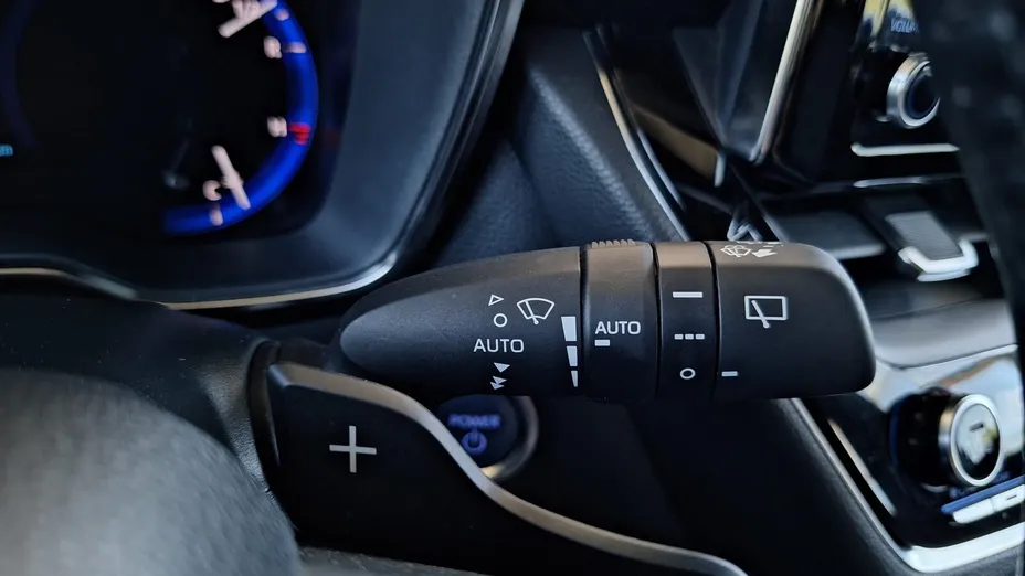 TOYOTA Corolla Corolla 2.0 Hybrid Comfort
