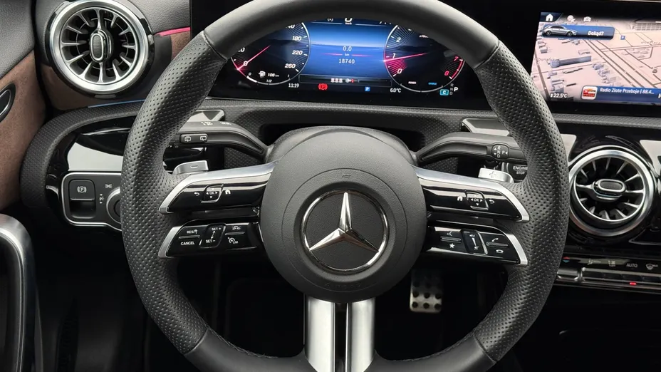 MERCEDES-BENZ A Klasa A 200 AMG Line 7G-DCT