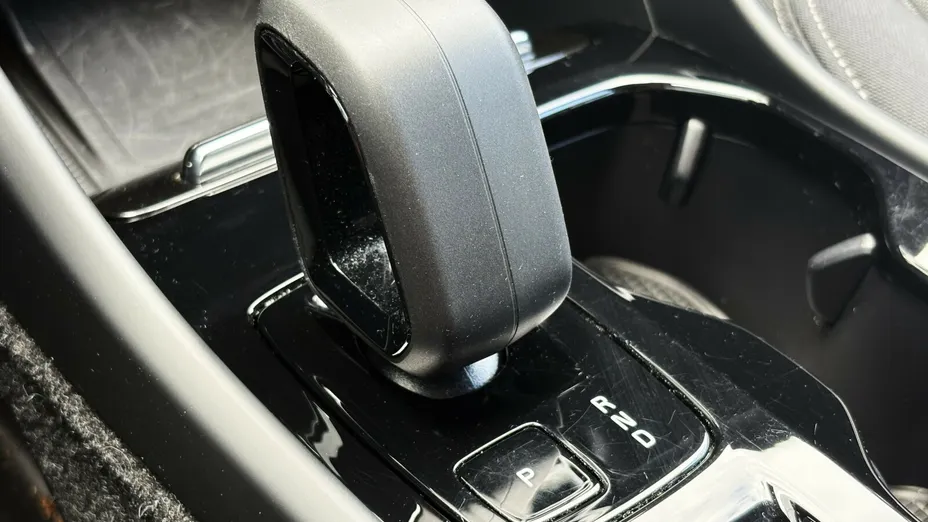 VOLVO XC40 XC40 B3 Plus Dark aut