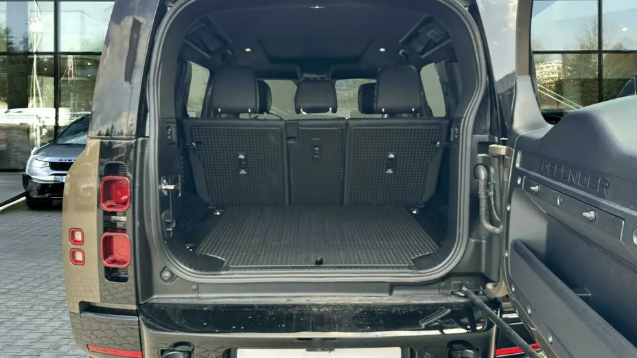 LAND ROVER Defender Defender 110 3.0 D300 mHEV X-Dynamic HSE
