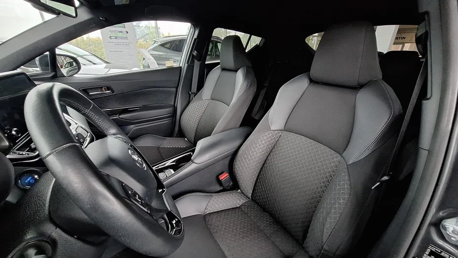 TOYOTA C-HR C-HR 2.0 Hybrid Style