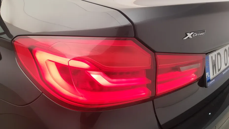 BMW Seria 5 530i GPF xDrive Luxury Line aut