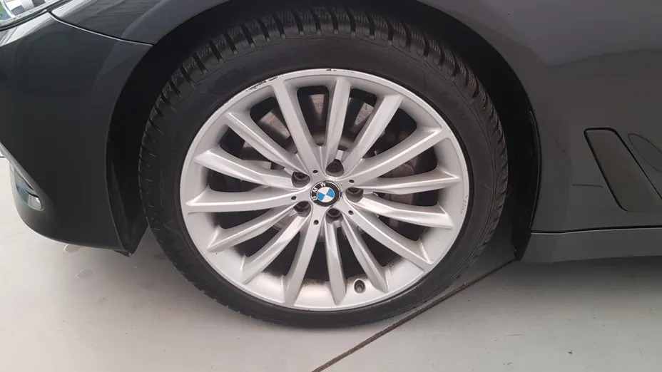 BMW Seria 5 530i GPF xDrive Luxury Line aut