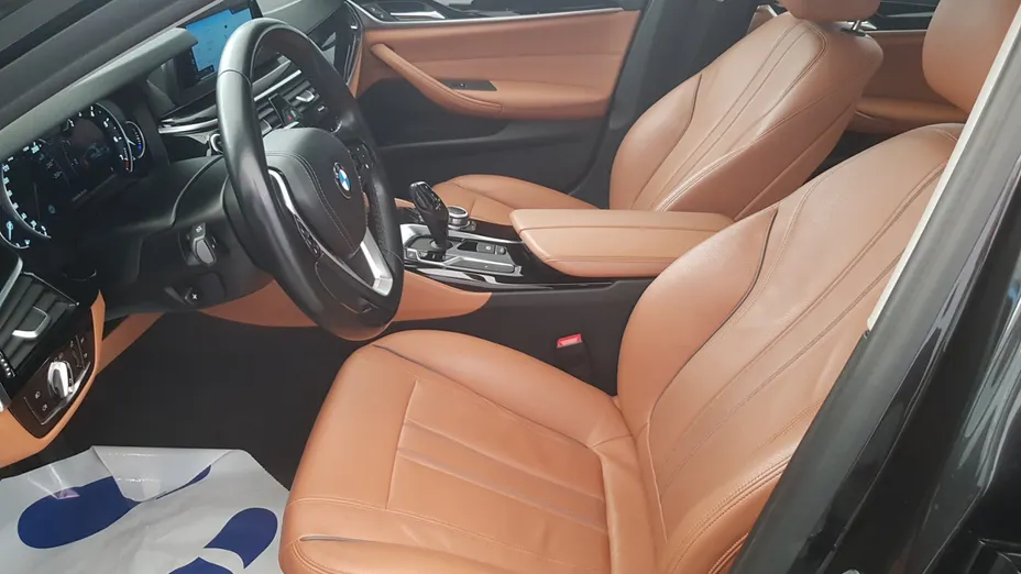 BMW Seria 5 530i GPF xDrive Luxury Line aut
