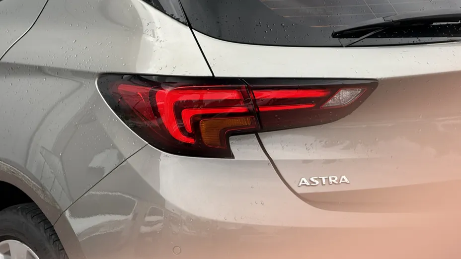 OPEL Astra Astra V 1.4 T Enjoy