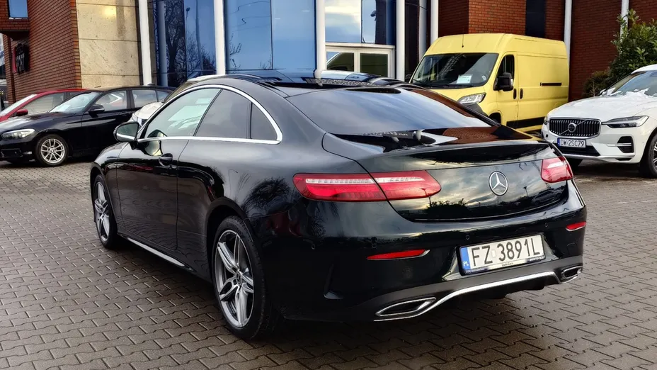 MERCEDES-BENZ E Klasa E 220 d Coupe 4-Matic 9G-TRONIC