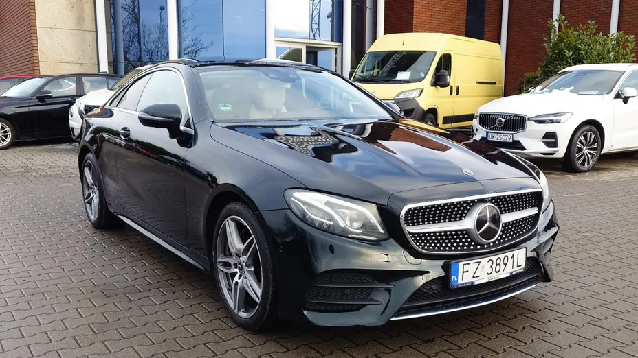 MERCEDES-BENZ E Klasa E 220 d Coupe 4-Matic 9G-TRONIC