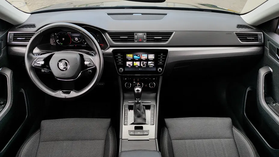 SKODA Superb Superb 2.0 TDI SCR Style DSG