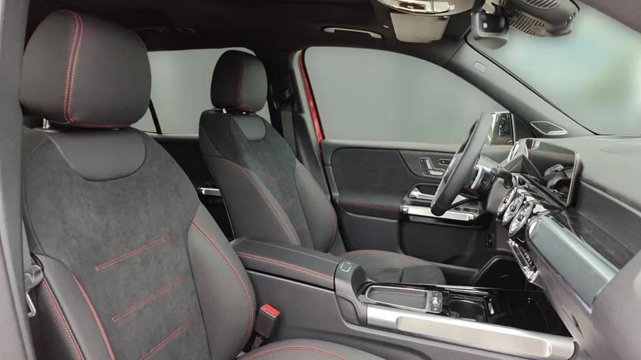 MERCEDES-BENZ GLB GLB 180 mHEV AMG Line 7G-DCT Nowy