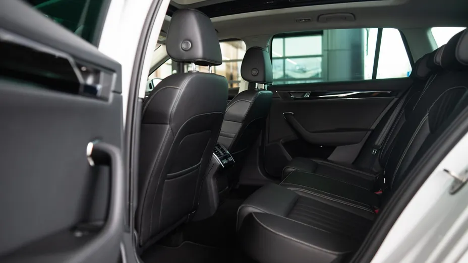 SKODA Superb Superb 2.0 TDI SCR L&K DSG