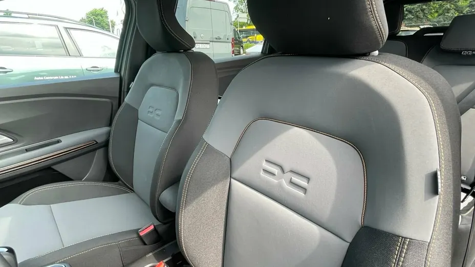 DACIA Jogger Jogger 1.6 Full Hybrid 140 Extreme MMT Nowy