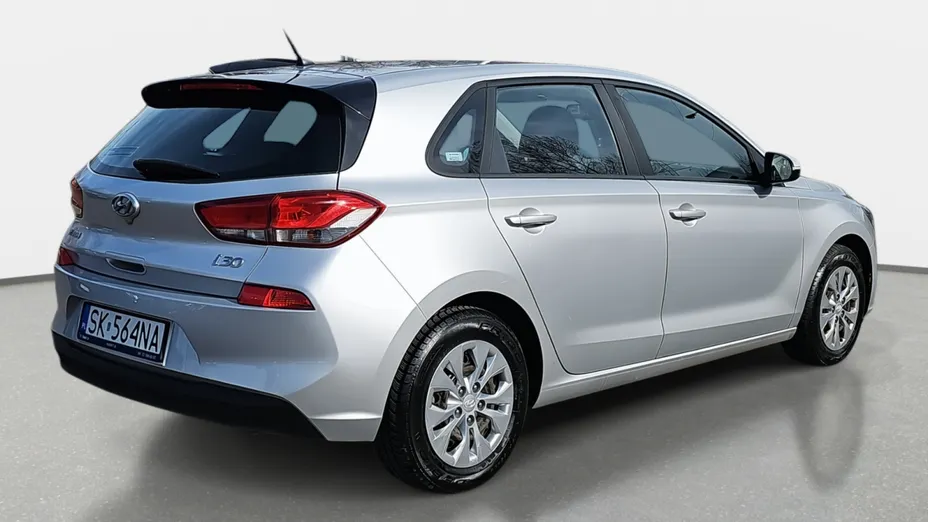 HYUNDAI i30 i30 1.4 Classic +