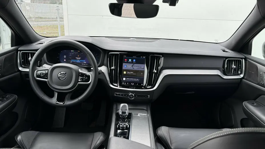 VOLVO S60 S60 B4 B Plus Dark aut