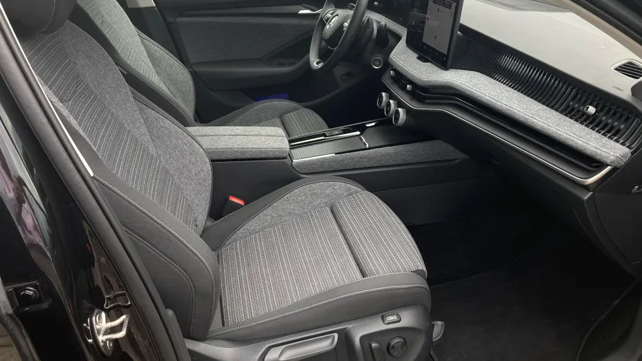 SKODA Superb Superb 2.0 TDI SCR Selection DSG