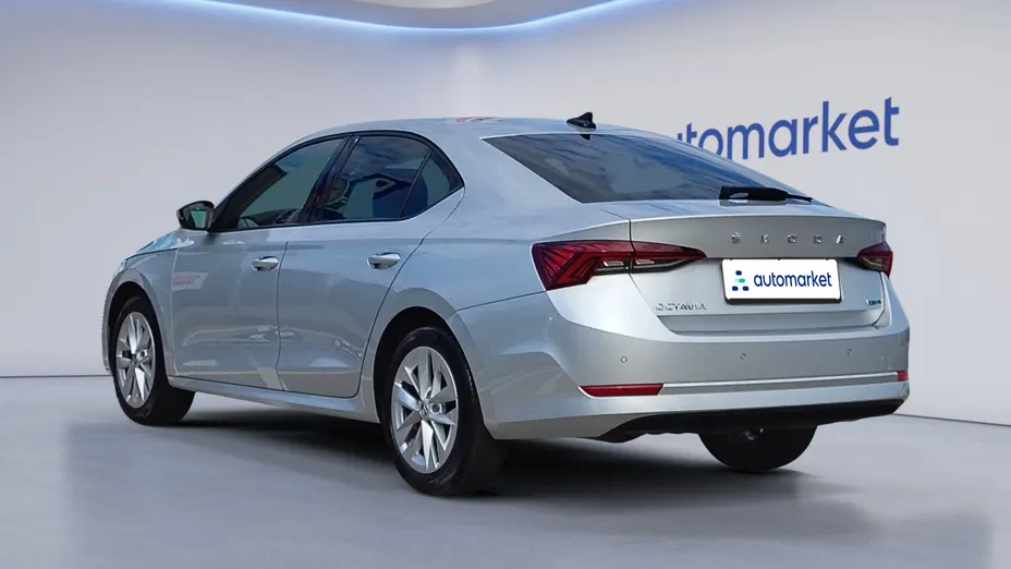 SKODA Octavia Octavia 1.5 TSI e-Tec Ambition DSG