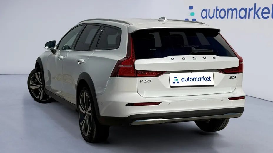 VOLVO V60 V60 CC Plus B5 B AWD aut
