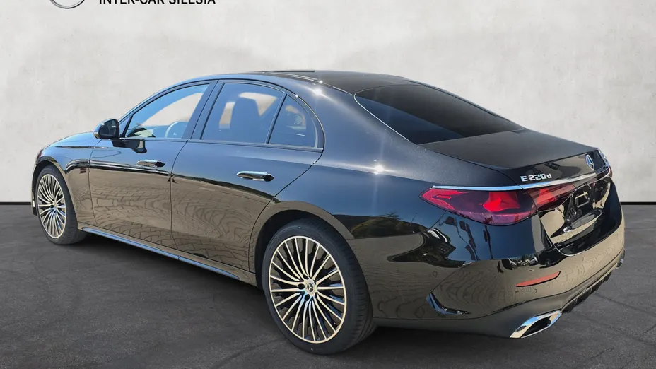MERCEDES-BENZ E Klasa E 220 d mHEV 4-Matic AMG 9G-Tronic Nowy