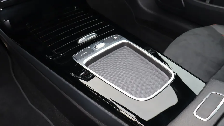 MERCEDES-BENZ A Klasa A 200 AMG Line 7G-DCT