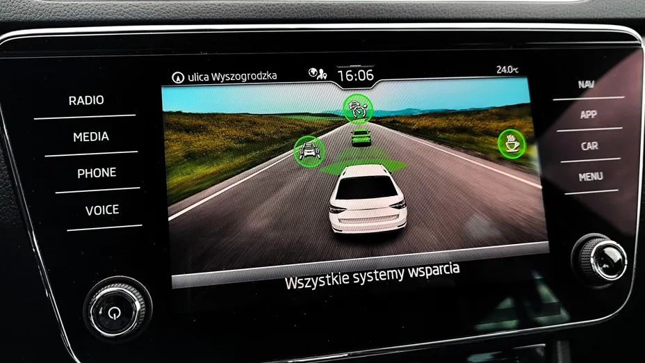 SKODA Superb Superb 2.0 TDI SCR Style DSG