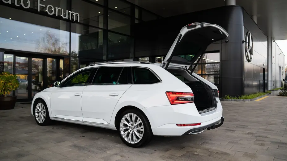 SKODA Superb Superb 2.0 TDI SCR L&K DSG