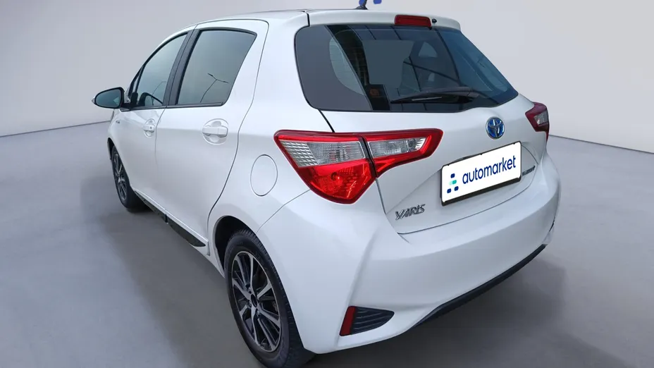 TOYOTA Yaris Yaris Hybrid 100 Premium