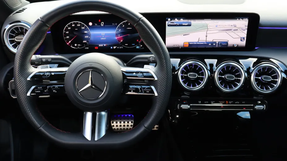 MERCEDES-BENZ A Klasa A 200 AMG Line 7G-DCT