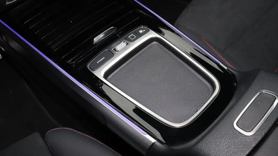 MERCEDES-BENZ GLB GLB 200 mHEV AMG Line 7G-DCT