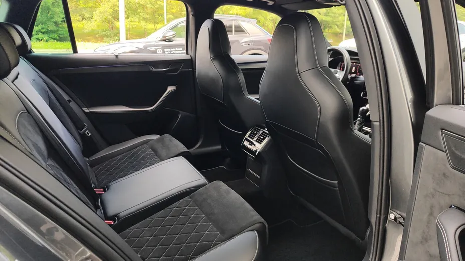 SKODA Superb Superb 2.0 TSI 4x4 Sportline DSG