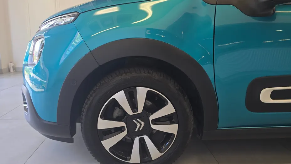 CITROEN C3 C3 1.2 PureTech Shine EAT6