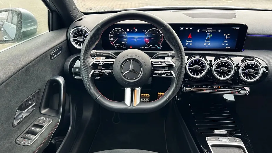 MERCEDES-BENZ A Klasa A 200 7G-DCT