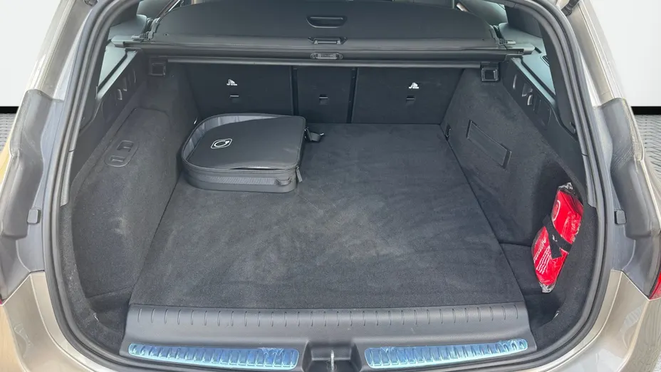 MERCEDES-BENZ C Klasa C 300 e PHEV AMG