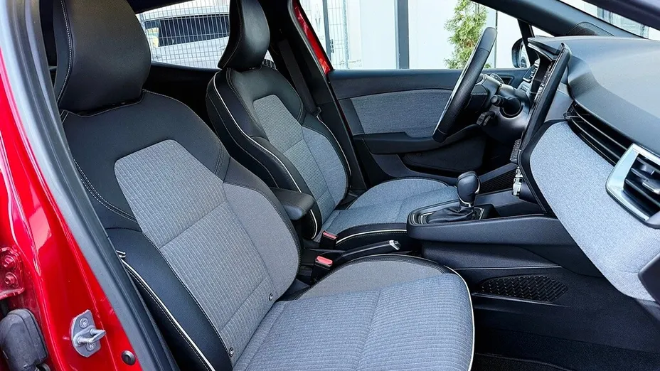 RENAULT Clio Clio 1.0 TCe Techno X-Tronic