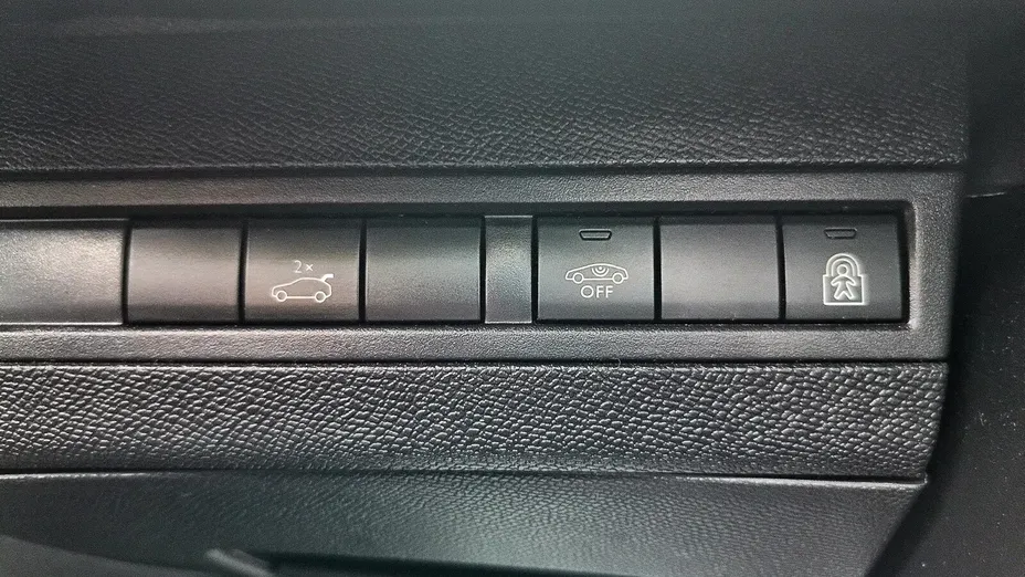 PEUGEOT 5008 5008 1.6 PureTech Allure S&S EAT8