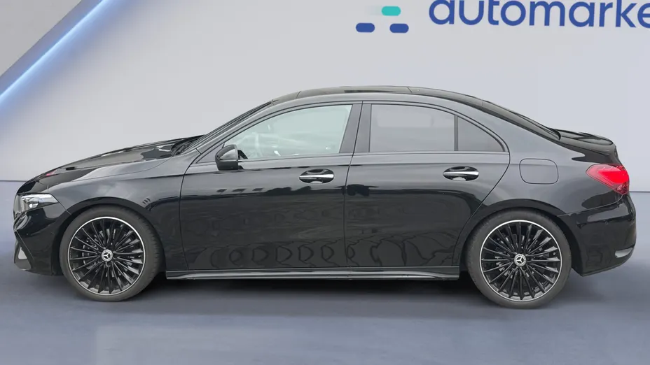 MERCEDES-BENZ A Klasa A 220 4-Matic AMG Line 8G-DCT