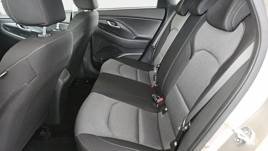 HYUNDAI i30 i30 1.4 Classic +
