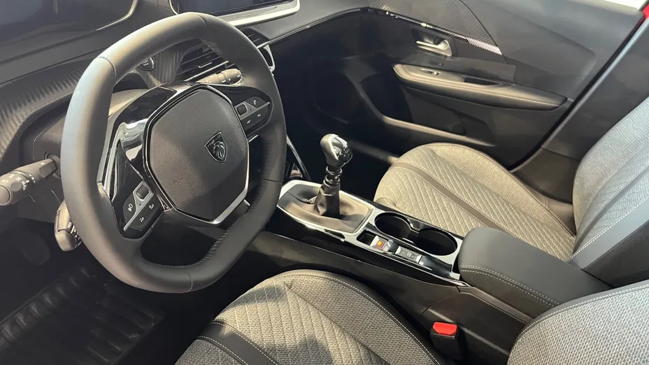 PEUGEOT 208 208 1.2 PureTech Allure S&S Nowy