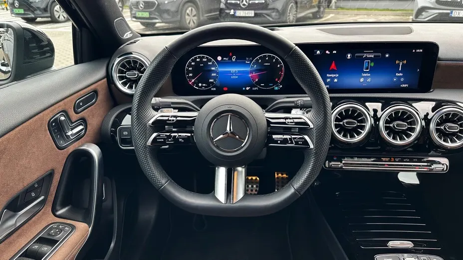 MERCEDES-BENZ A Klasa A 200 7G-DCT